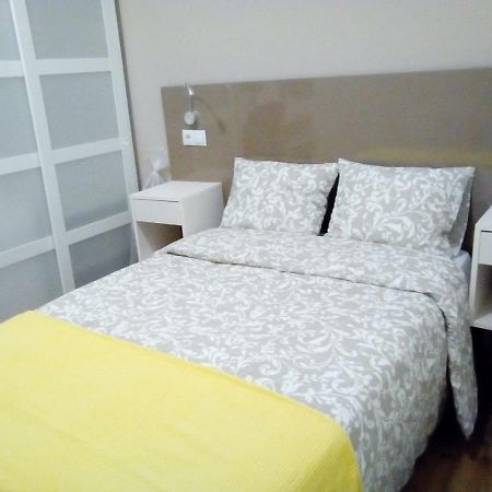 Residencia Compostela 2 Bed and Breakfast Santiago de Compostela Eksteriør billede