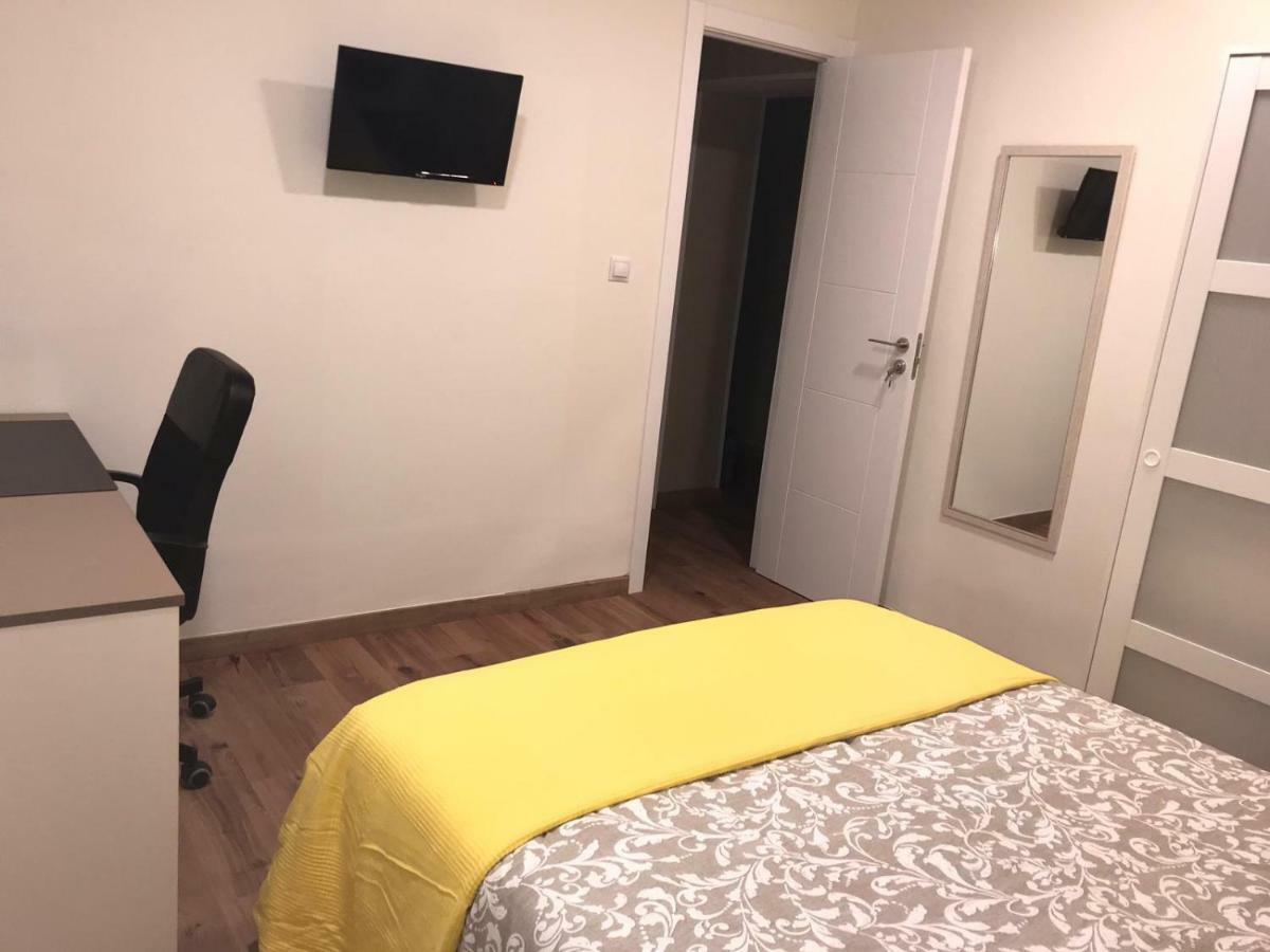 Residencia Compostela 2 Bed and Breakfast Santiago de Compostela Eksteriør billede