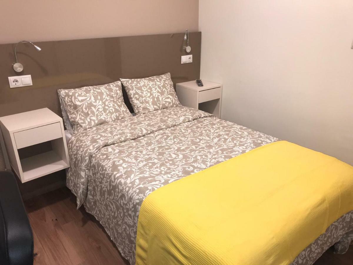 Residencia Compostela 2 Bed and Breakfast Santiago de Compostela Eksteriør billede